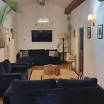 Maison *